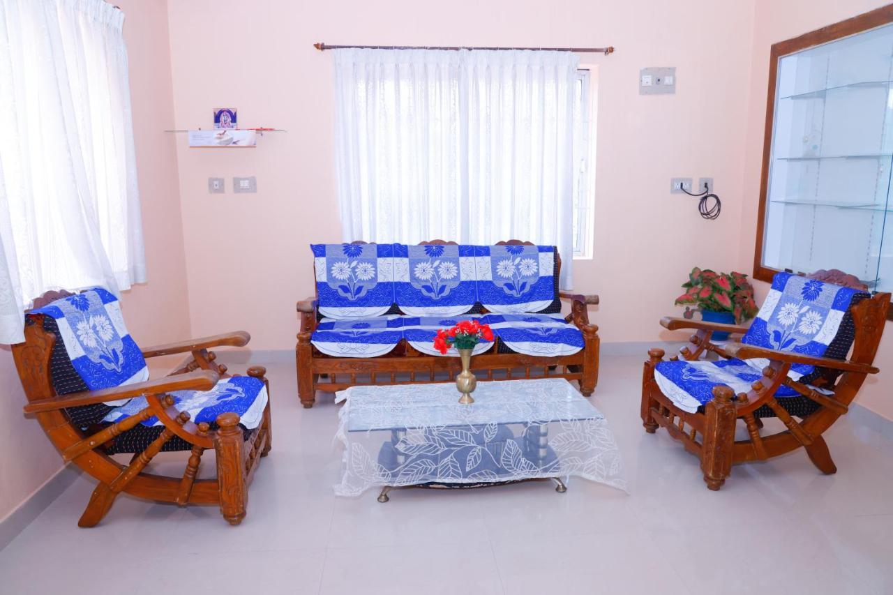 Giri'S Homestay Мадікері Екстер'єр фото